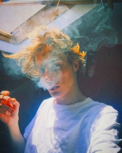 设计师颜值天花板!24岁时尚王子靠才华惊艳众人,绝世美貌在线鲨人