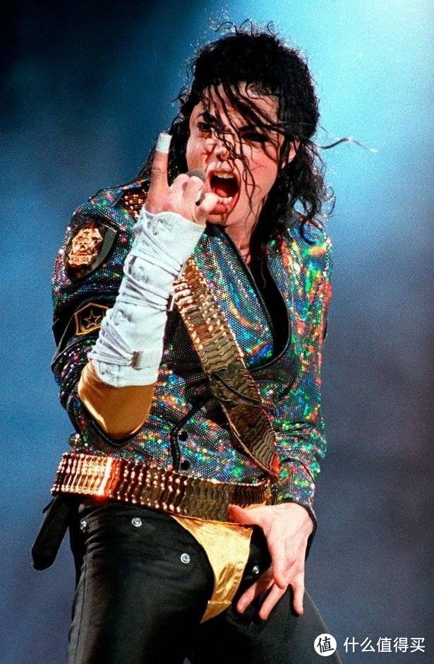 历久弥新的潮流风暴眼,迈克尔·杰克逊的不朽时尚