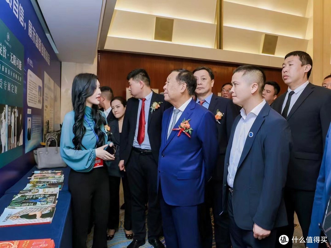 林琴:2024中国服装创新先锋,引领时尚新浪潮