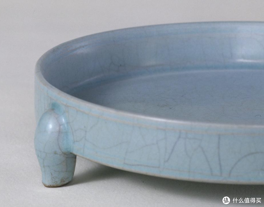 时装周这次真请到“泰山”了,红都官宣亮相SS25中国国际时装周